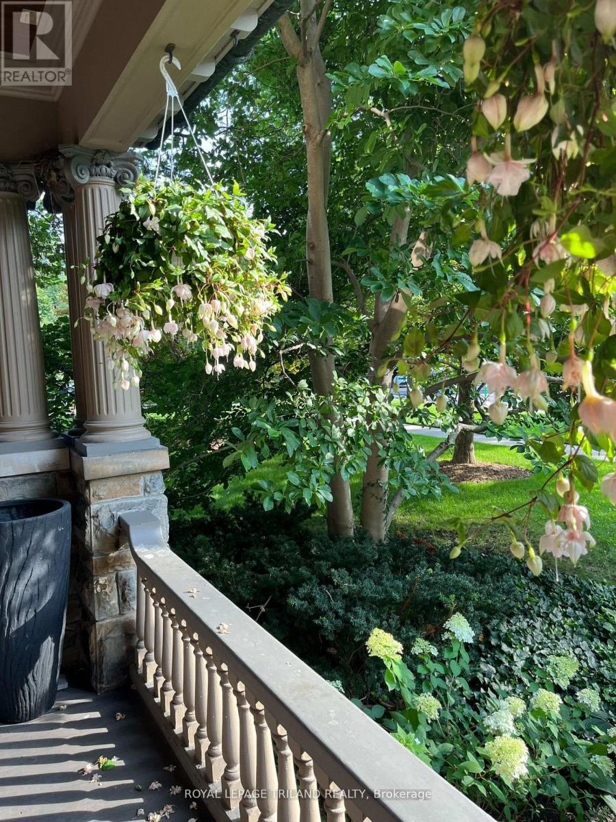 512 Colborne Street Property Photo 45