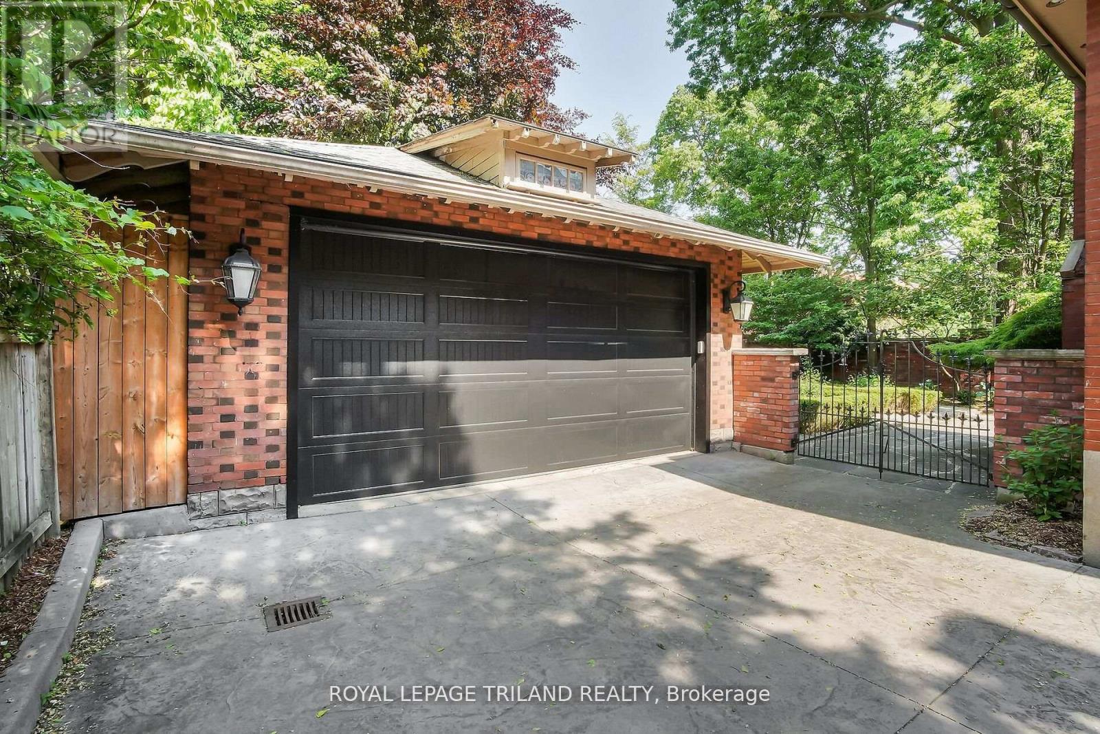 512 Colborne Street Property Photo 46