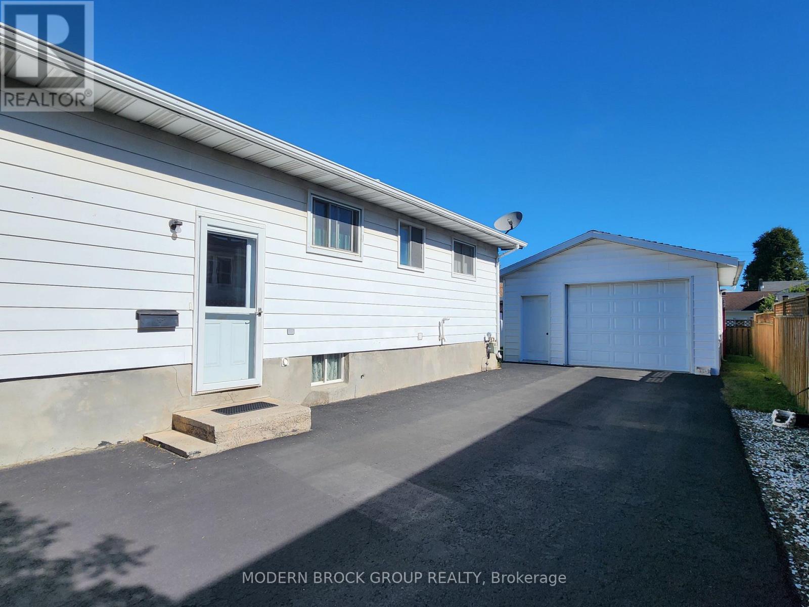 944 Mackenzie Road Property Photo 4