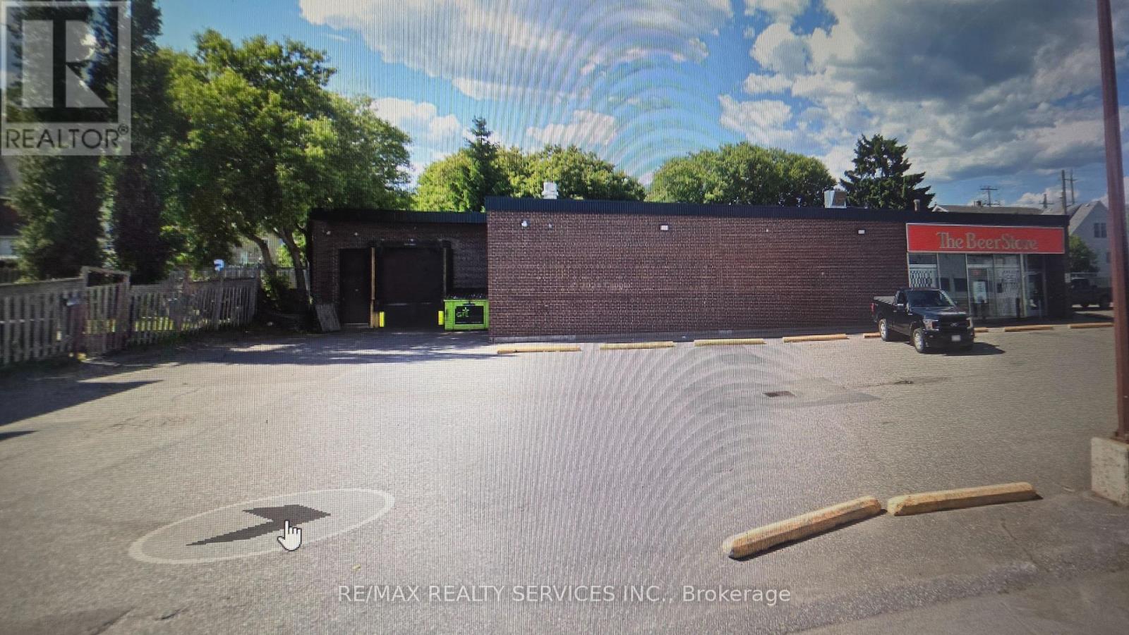 212 Cumberland Street N Property Photo 2