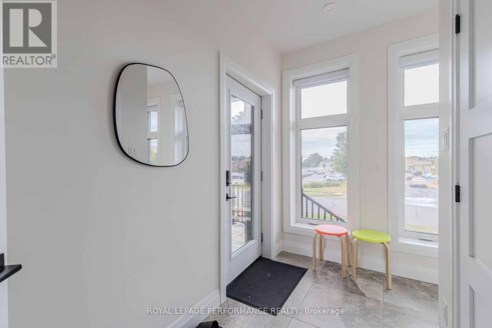 Unit B - 819 Aaron Avenue Property Photo 3