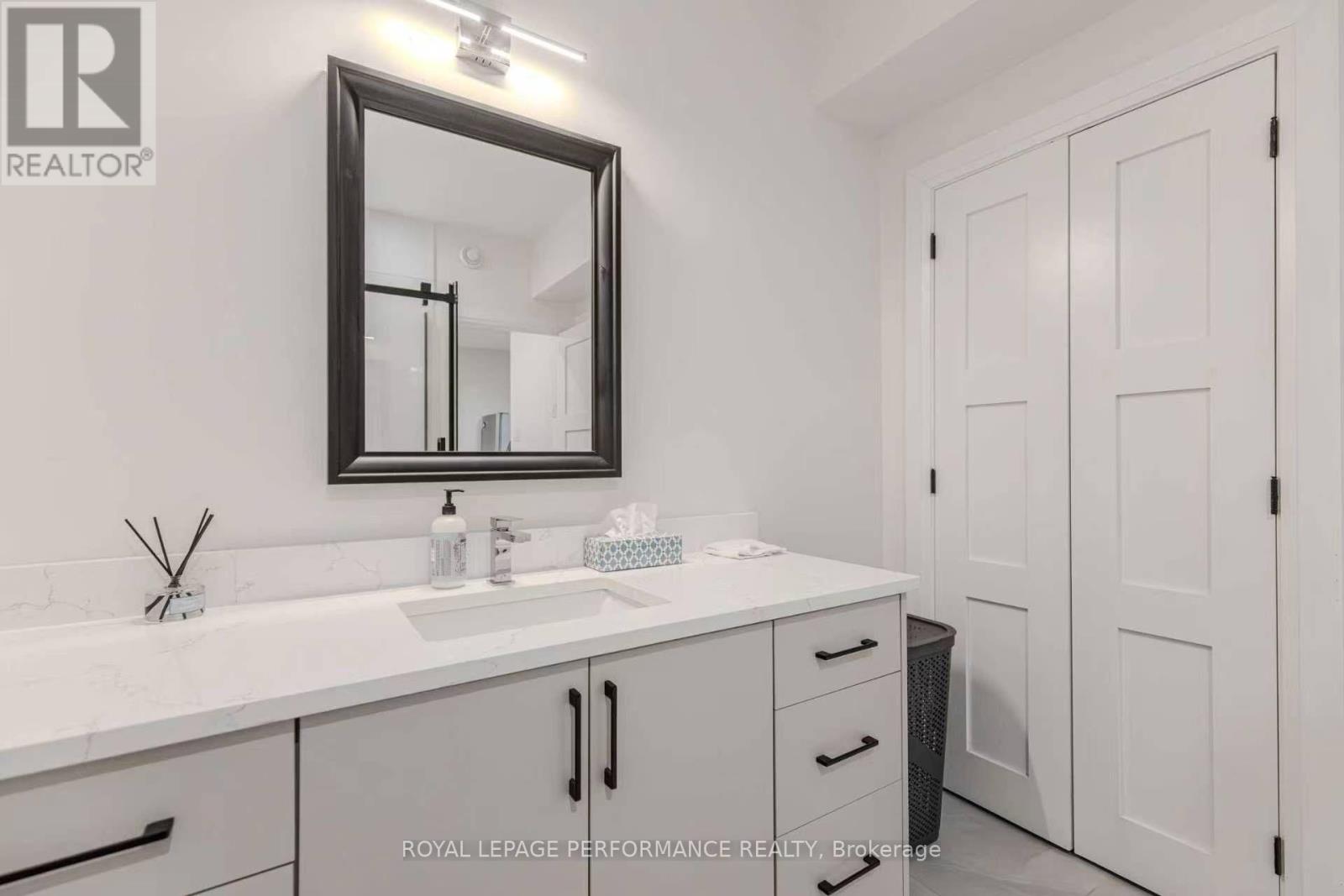 Unit B - 819 Aaron Avenue Property Photo 20