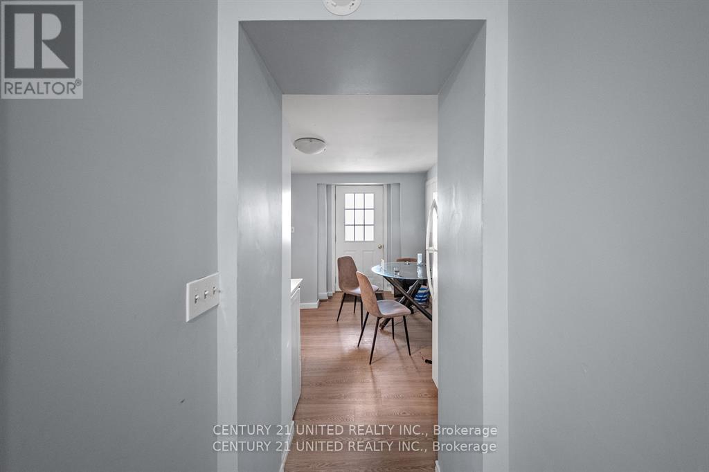 283 George Street N Property Photo 15