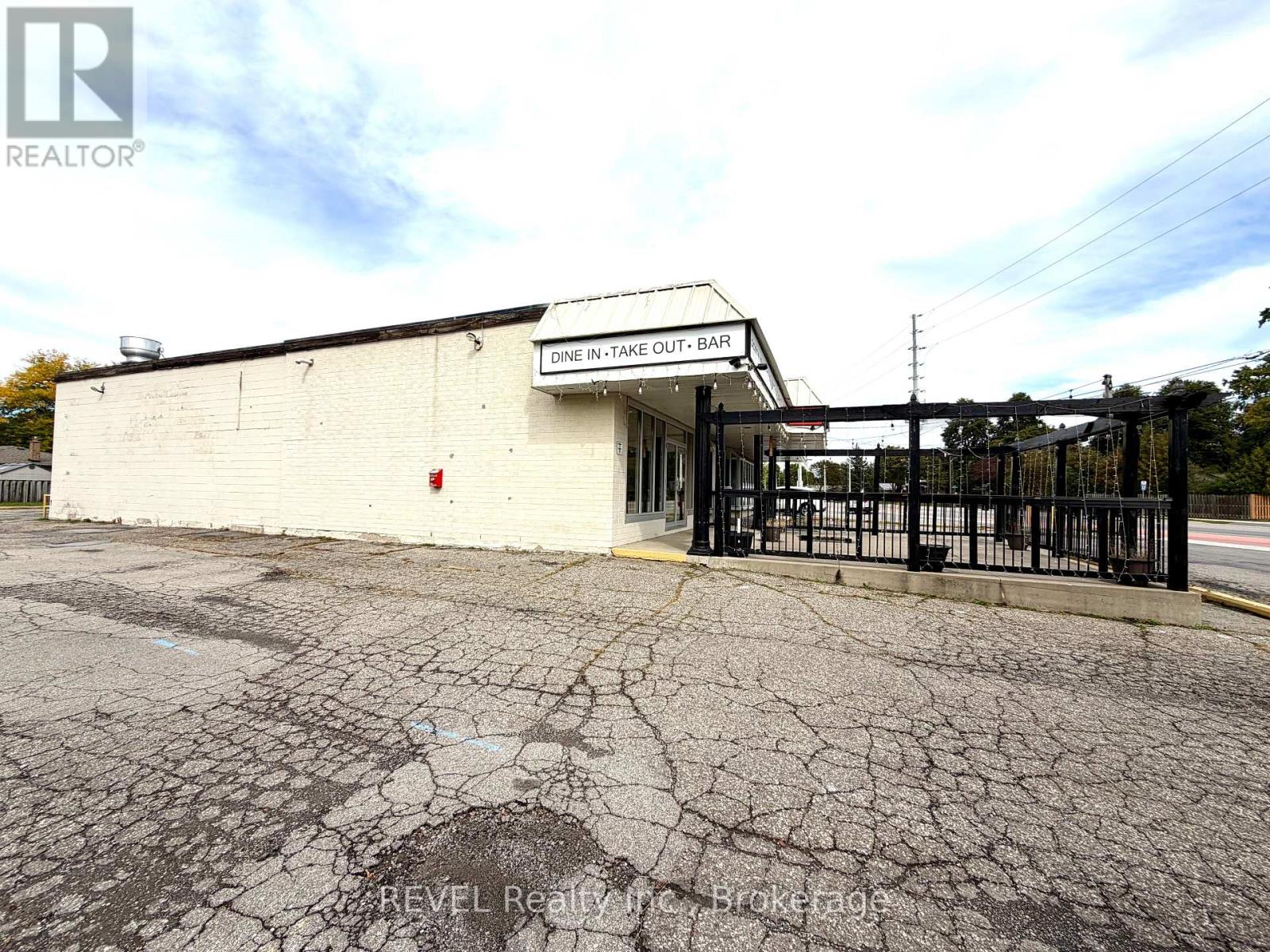 547-549 Ontario Street Property Photo 3