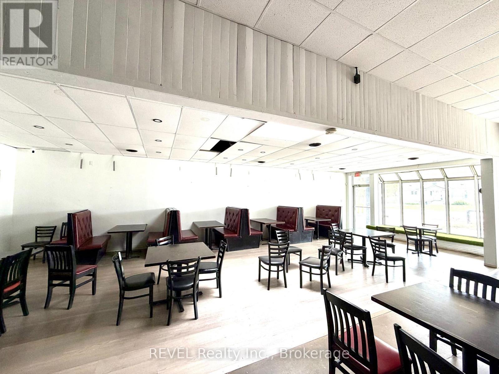 547-549 Ontario Street Property Photo 4