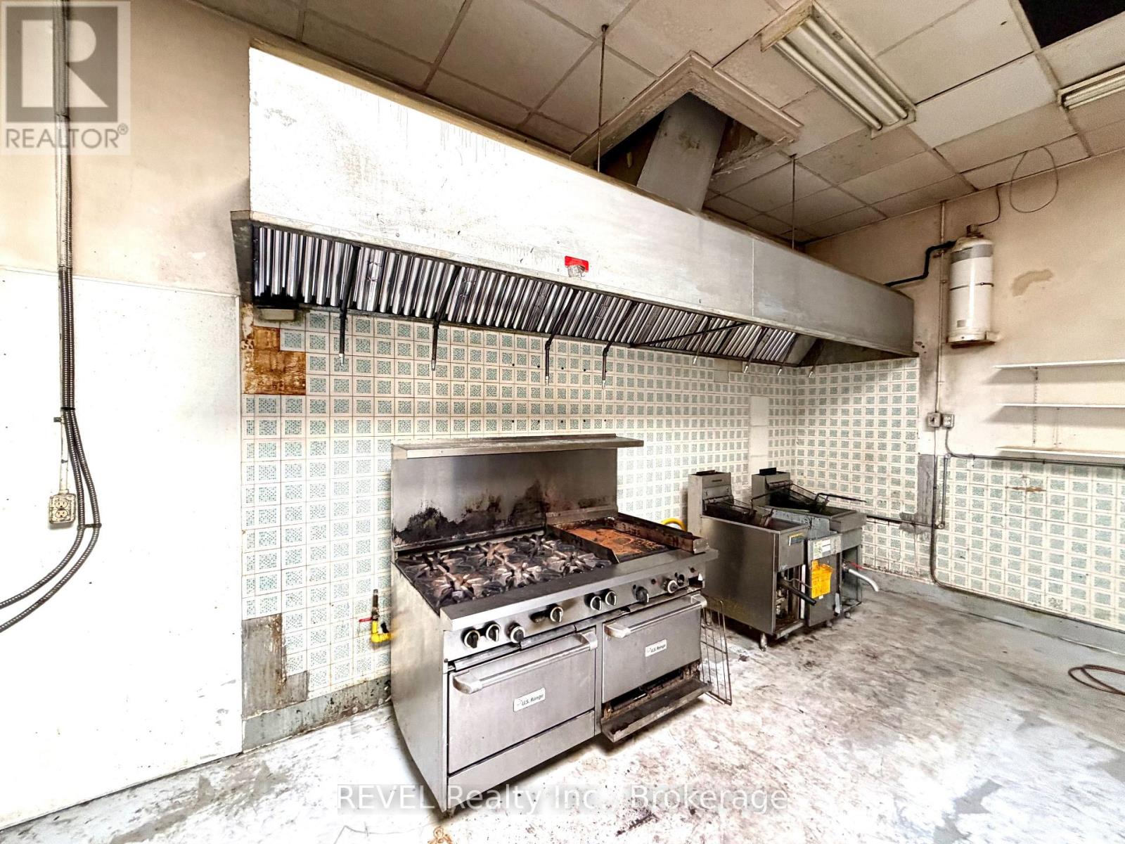 547-549 Ontario Street Property Photo 9
