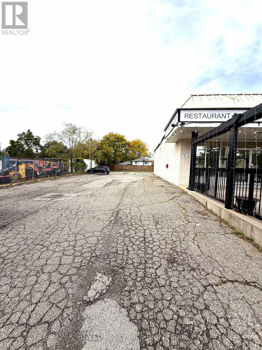 547-549 Ontario Street Property Photo 12