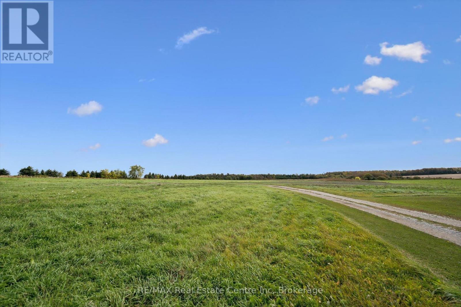 8449 Line 2 Property Photo 14