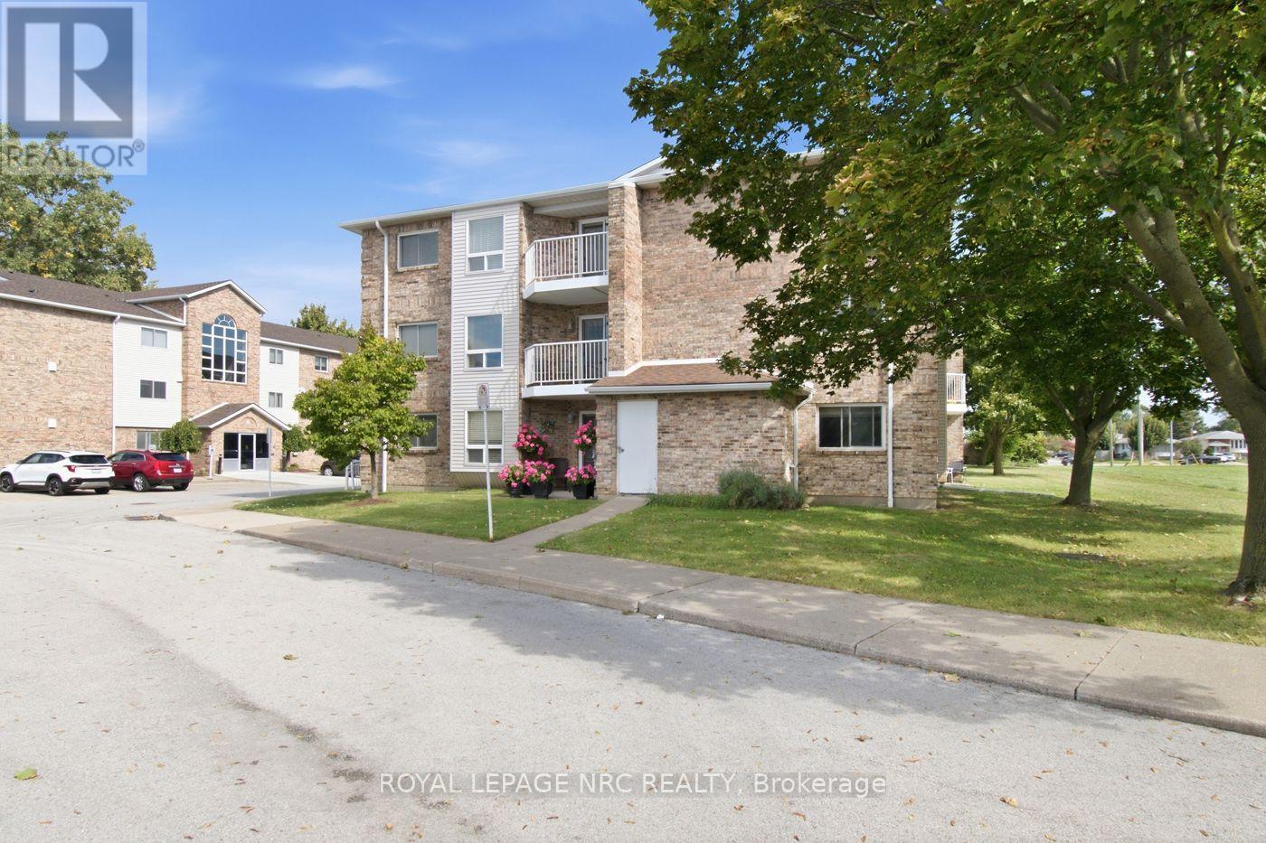 301 - 1061 Vansickle Road N Property Photo 2