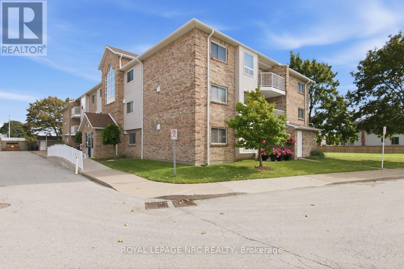 301 - 1061 Vansickle Road N Property Photo 3