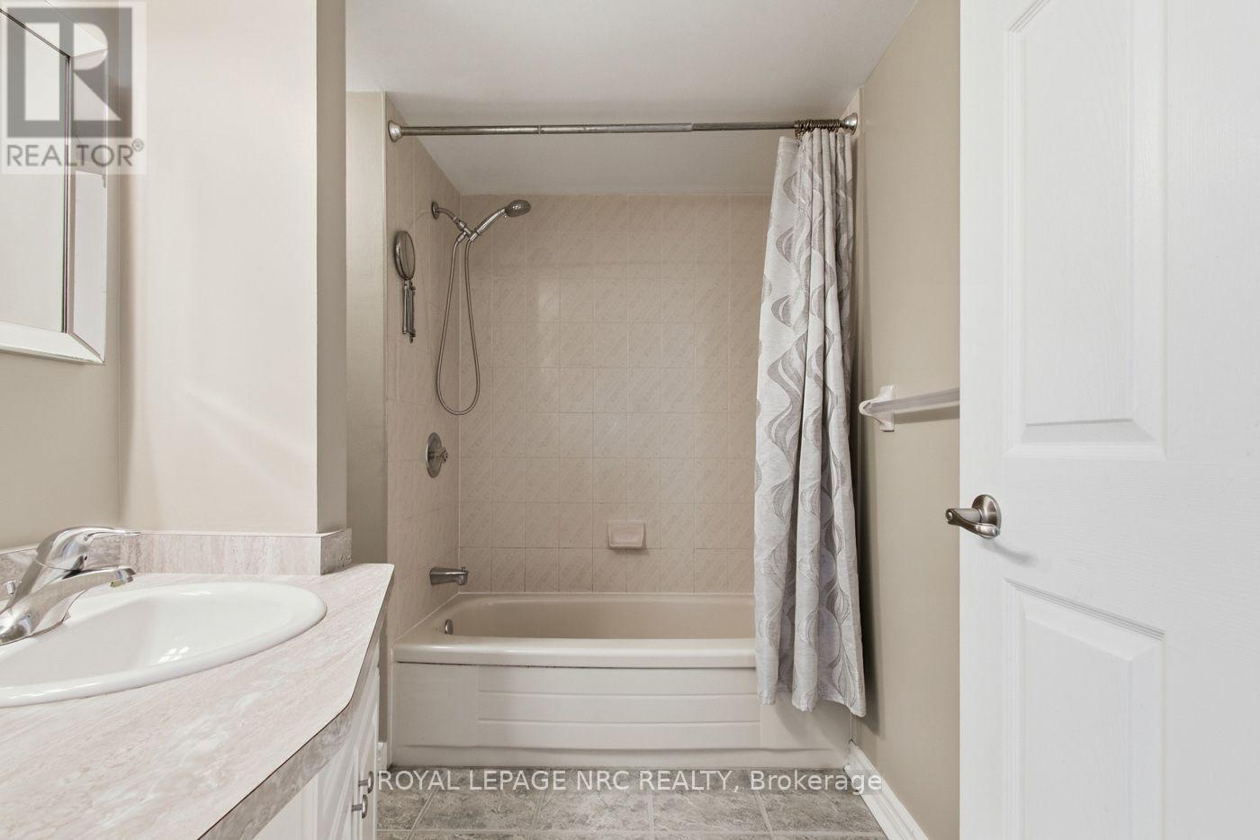 301 - 1061 Vansickle Road N Property Photo 14