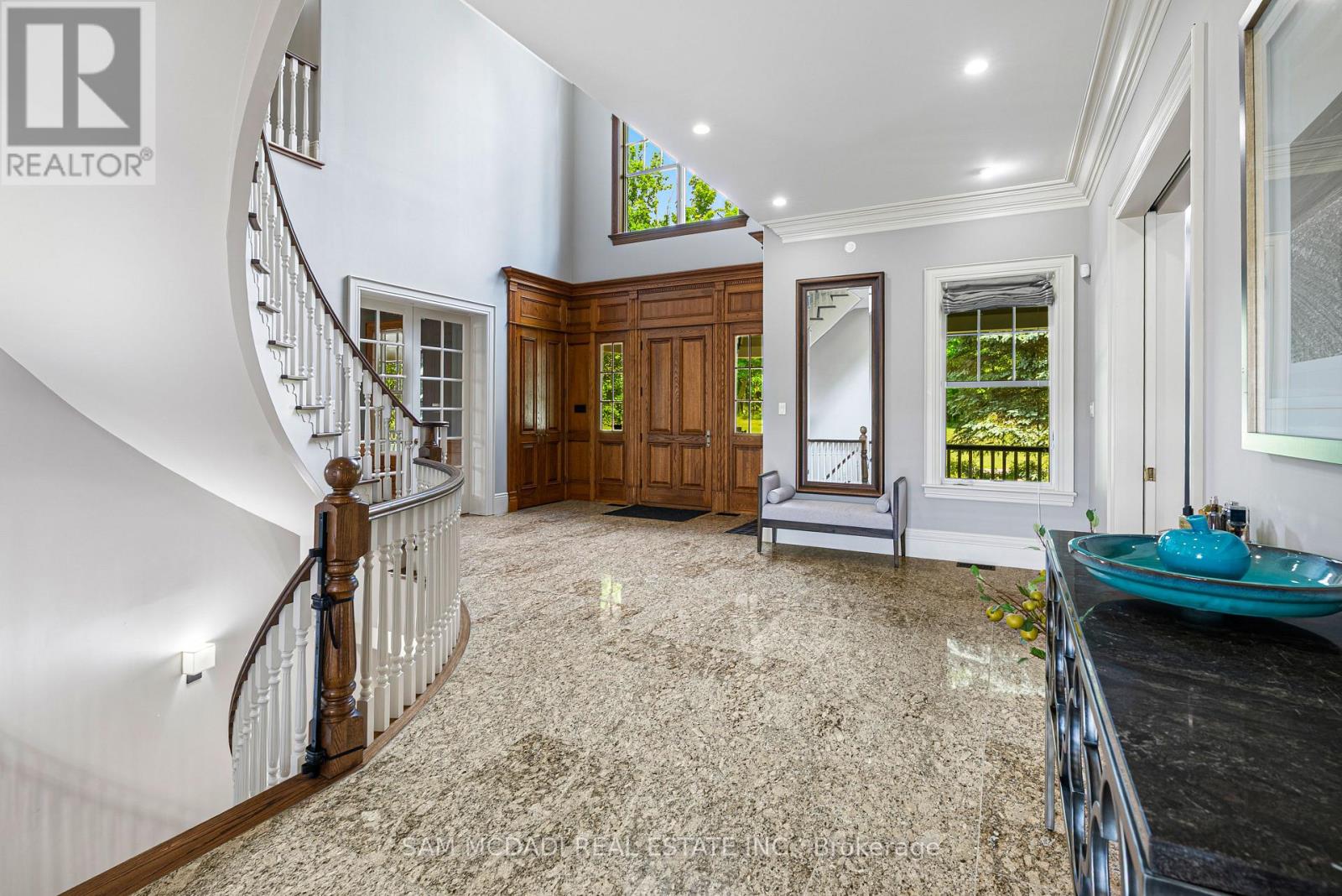 755557 2nd Line E Property Photo 5