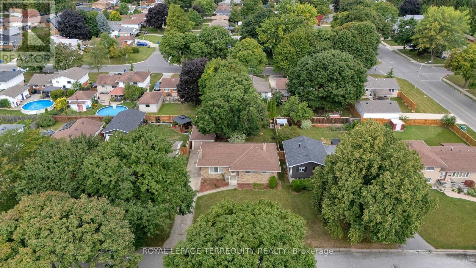 126 Partridge Crescent Property Photo 2