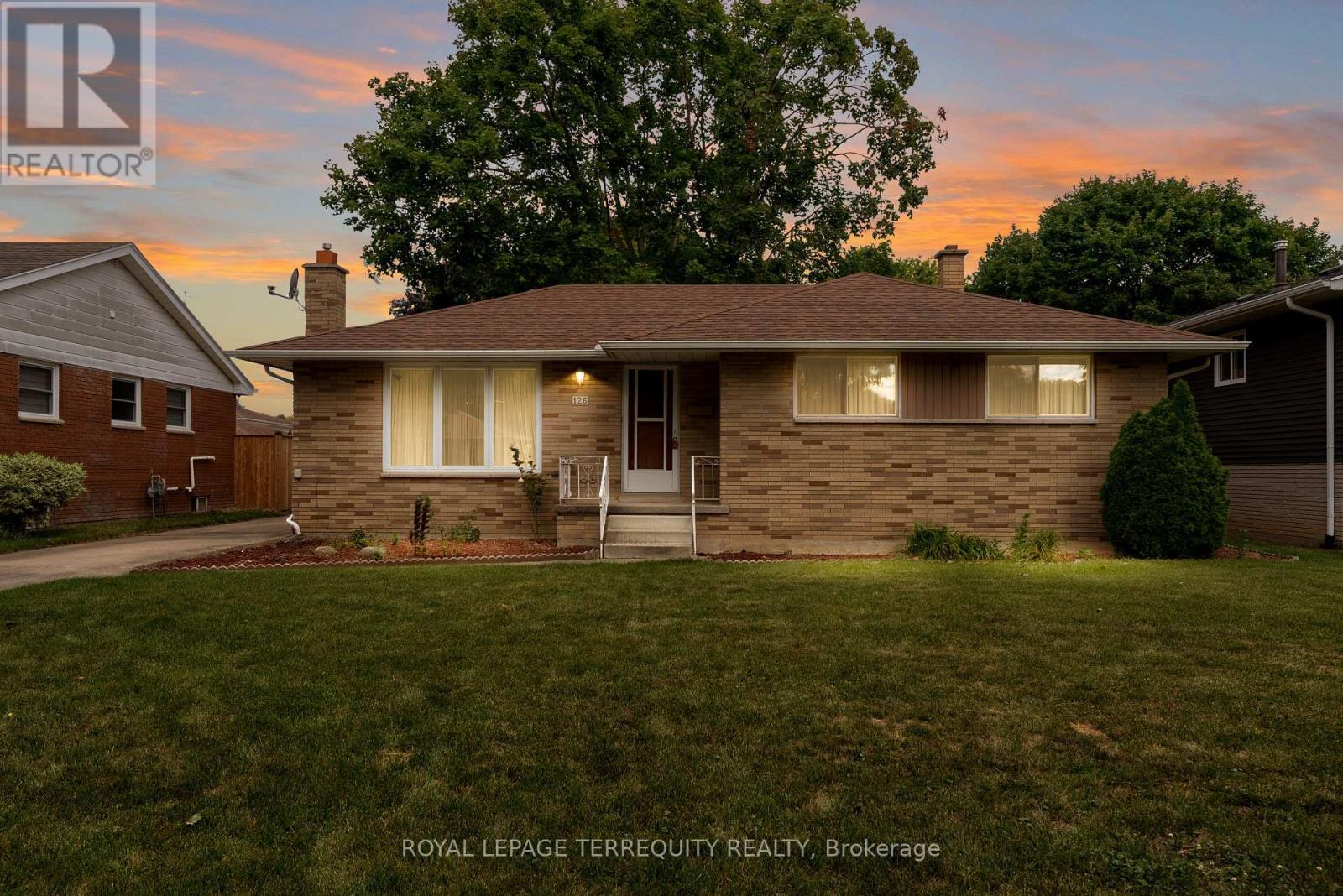 126 Partridge Crescent Property Photo 5