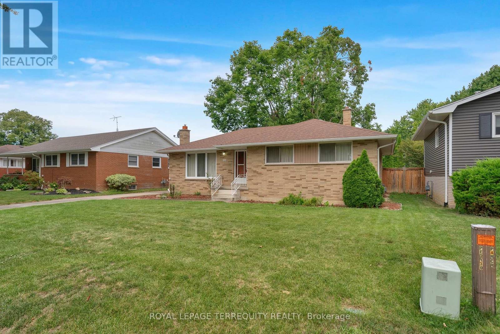 126 Partridge Crescent Property Photo 6