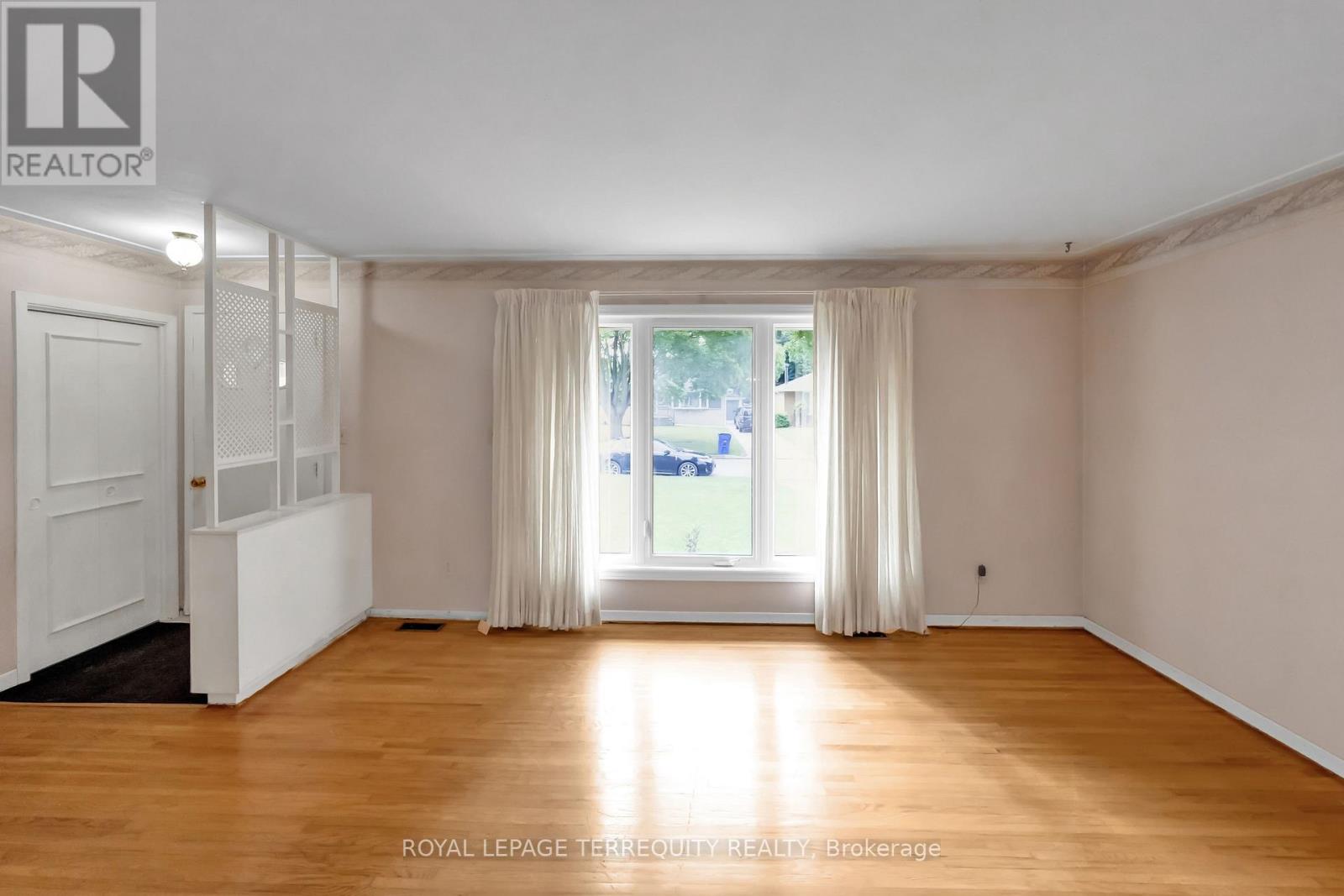 126 Partridge Crescent Property Photo 14