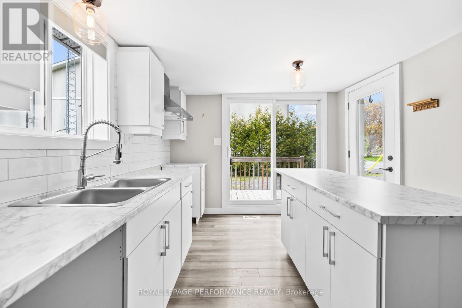 6 Spring Street Property Photo 12