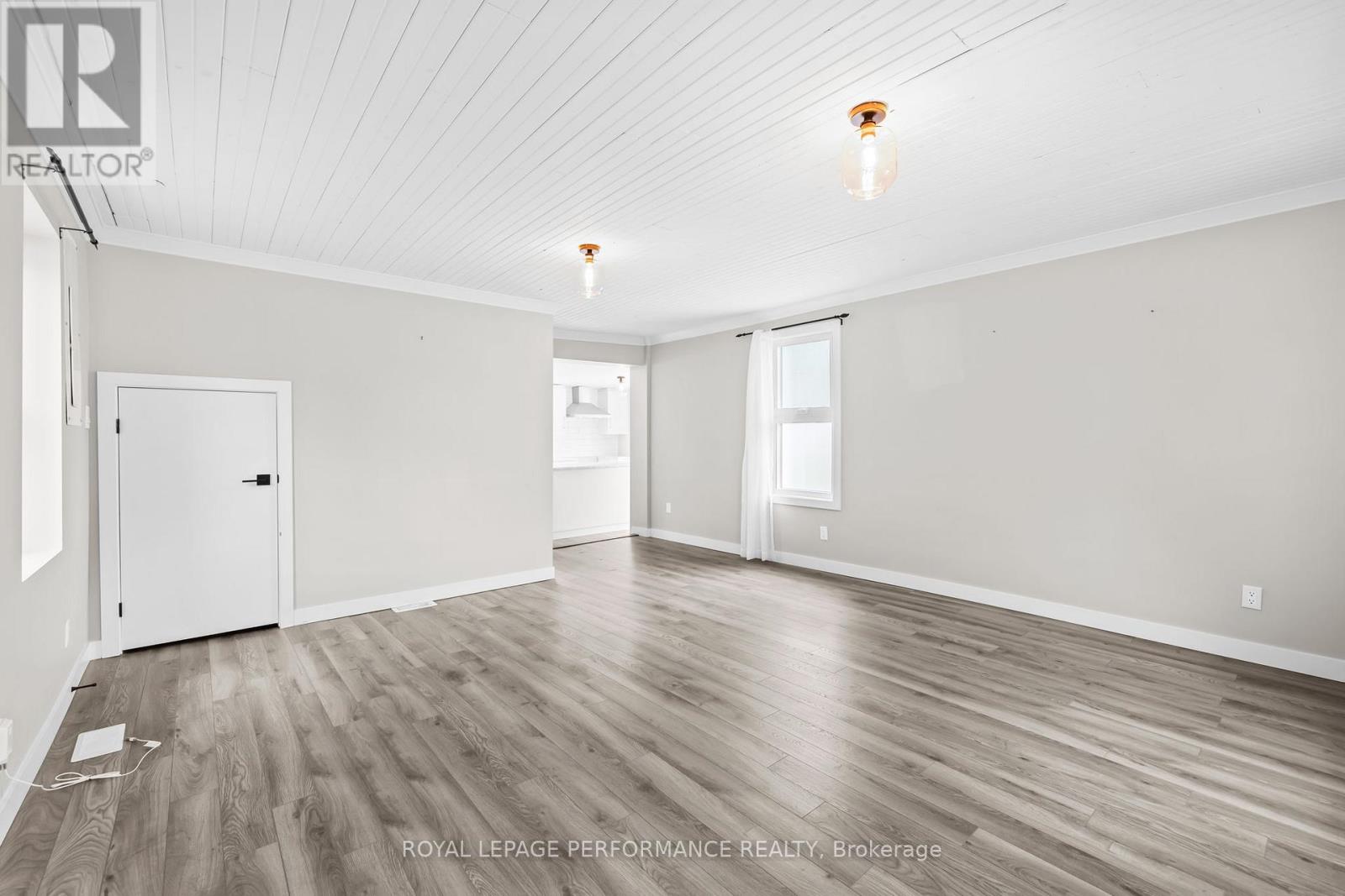 6 Spring Street Property Photo 15