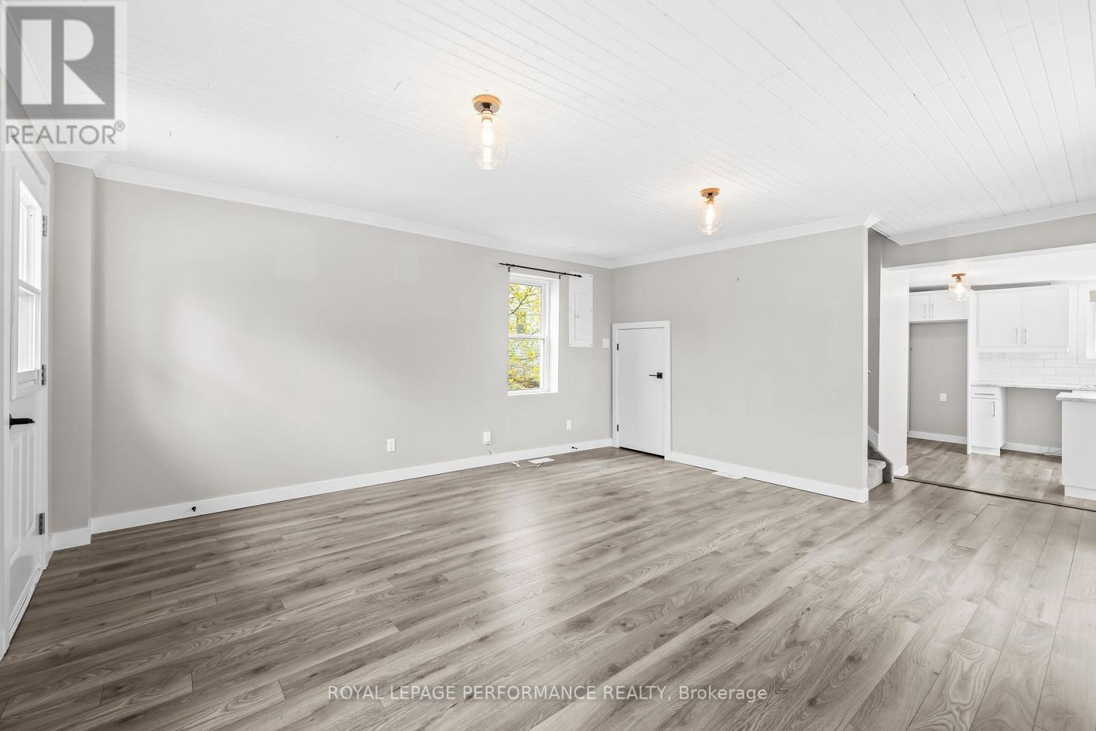 6 Spring Street Property Photo 16