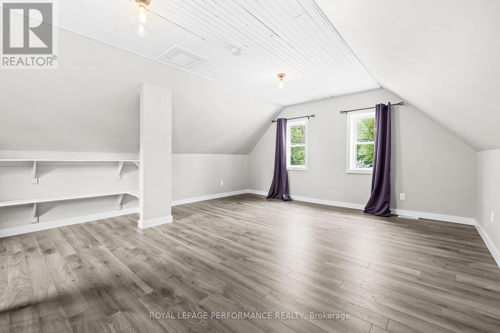 6 Spring Street Property Photo 23