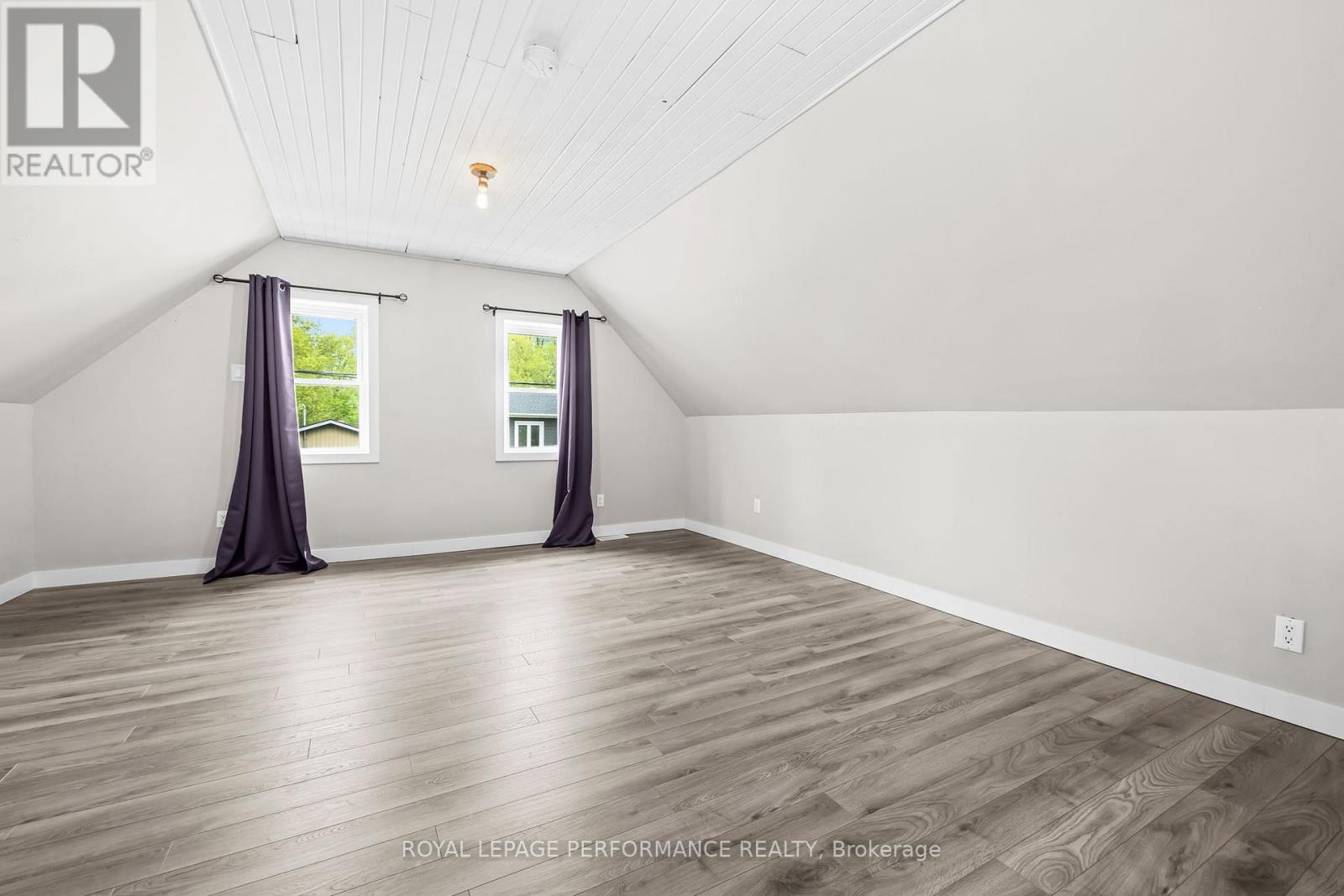 6 Spring Street Property Photo 24
