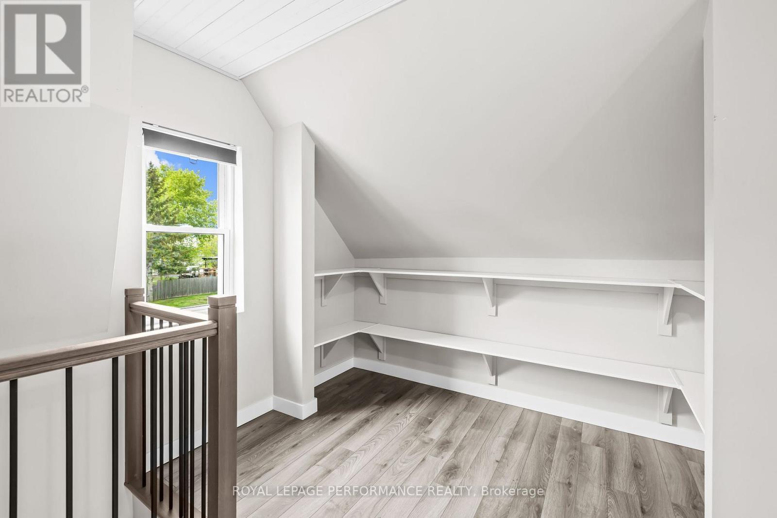 6 Spring Street Property Photo 27