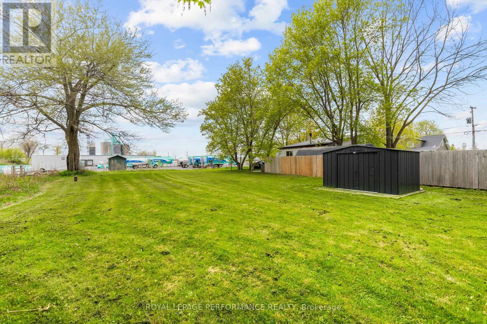 6 Spring Street Property Photo 32