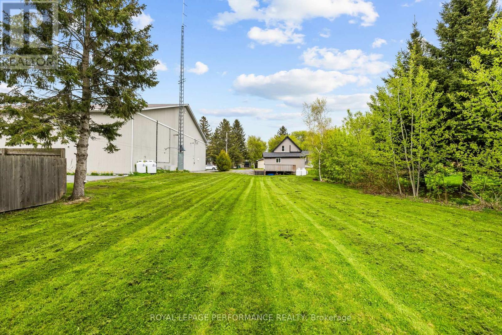 6 Spring Street Property Photo 33