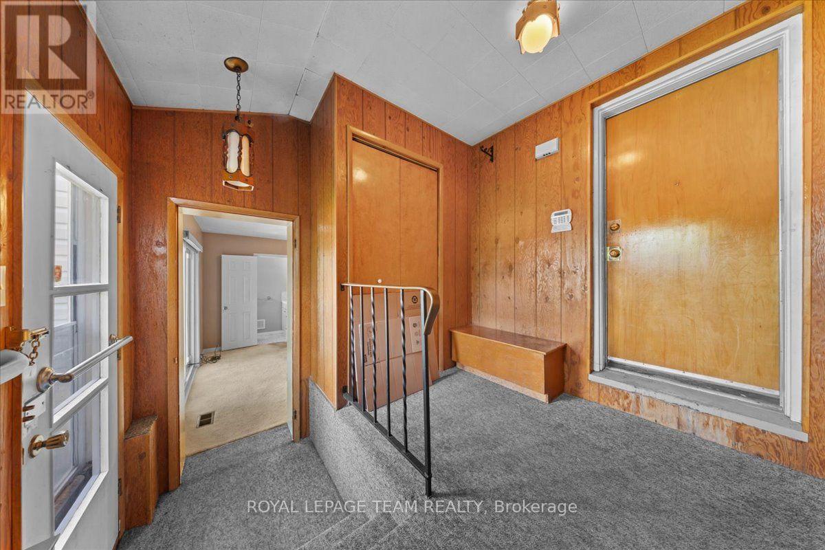 2000 Norway Crescent Property Photo 23