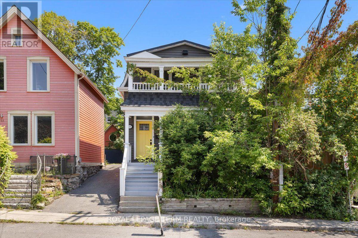 135 Upper Lorne Place Property Photo 2