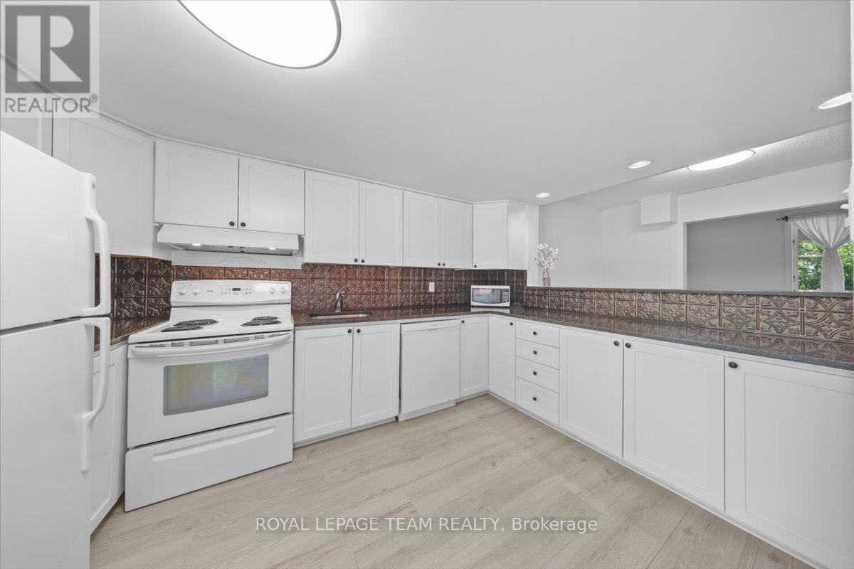 135 Upper Lorne Place Property Photo 17