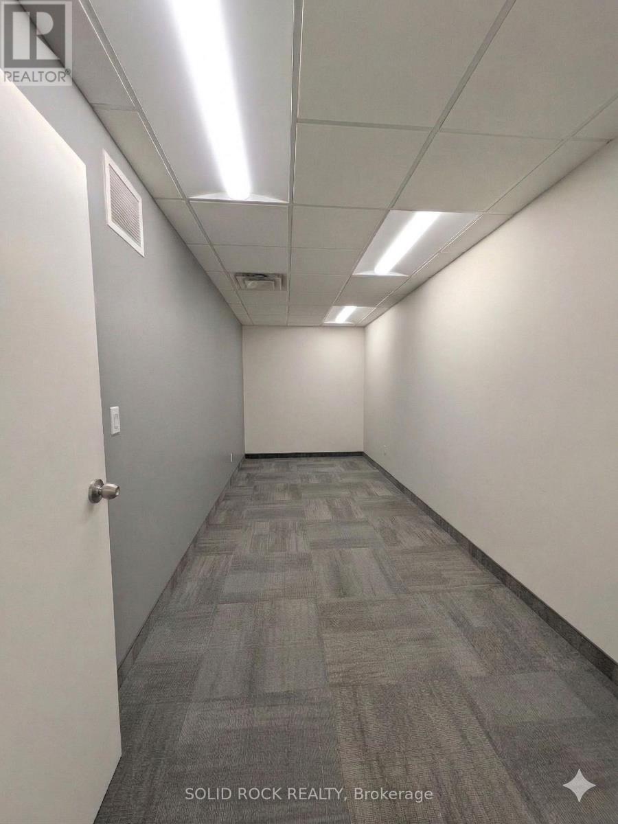 #211 - 5 Corvus Court Property Photo 6