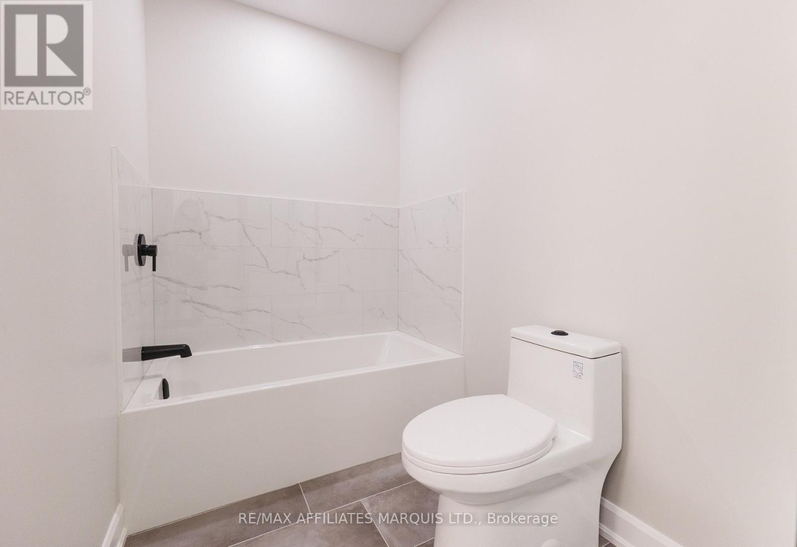 49 Clover Lane Property Photo 28