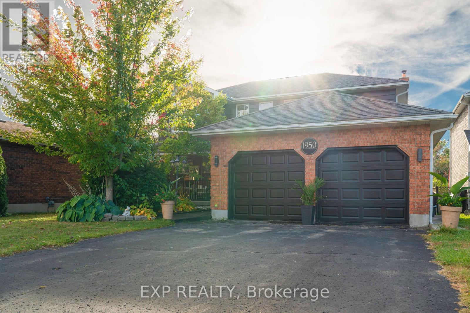 1950 Mapleridge Drive Property Photo 2