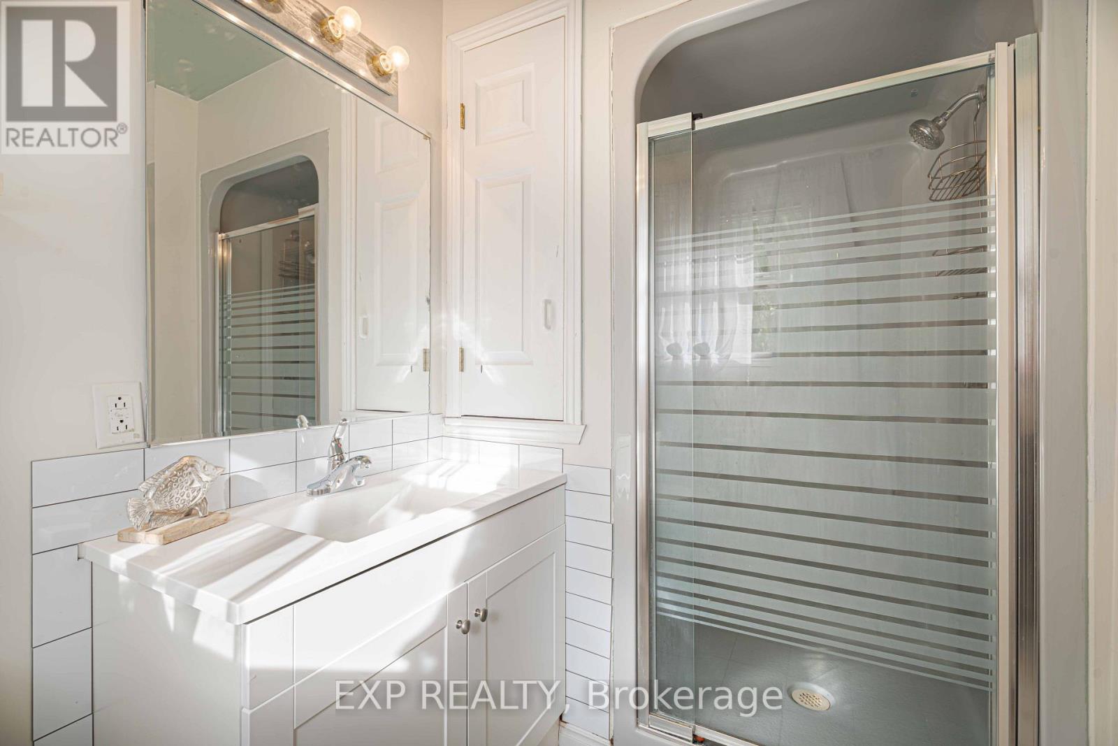 1950 Mapleridge Drive Property Photo 28