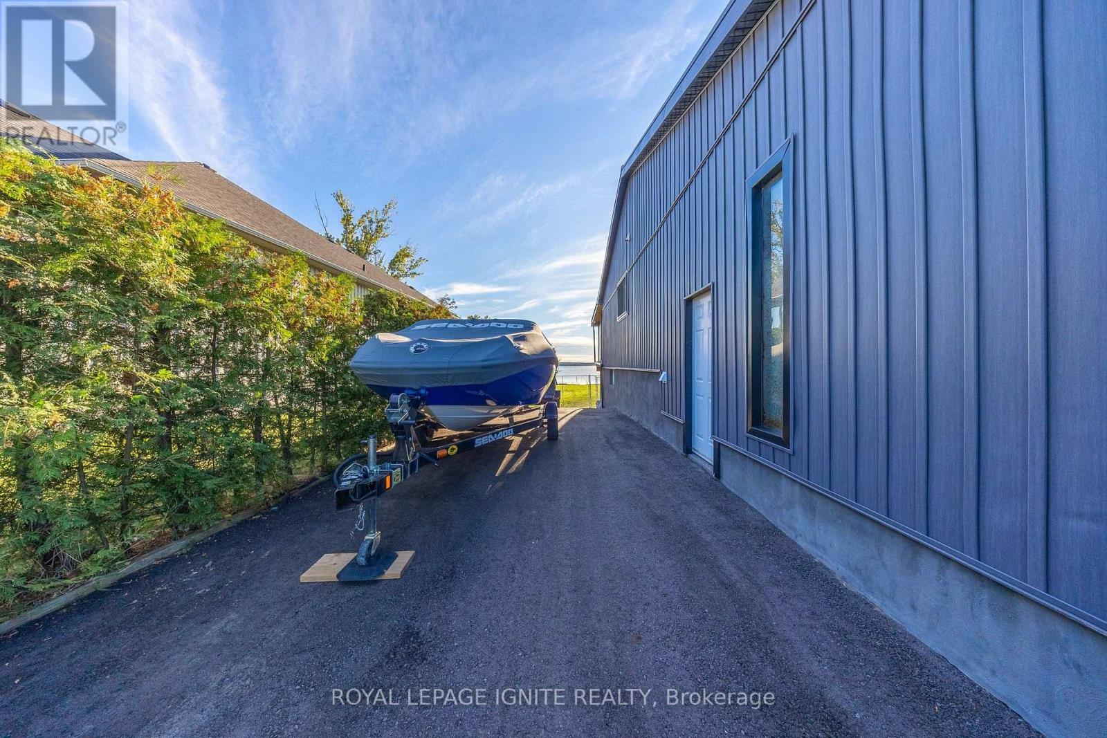 210 Washburn Island Road Property Photo 17