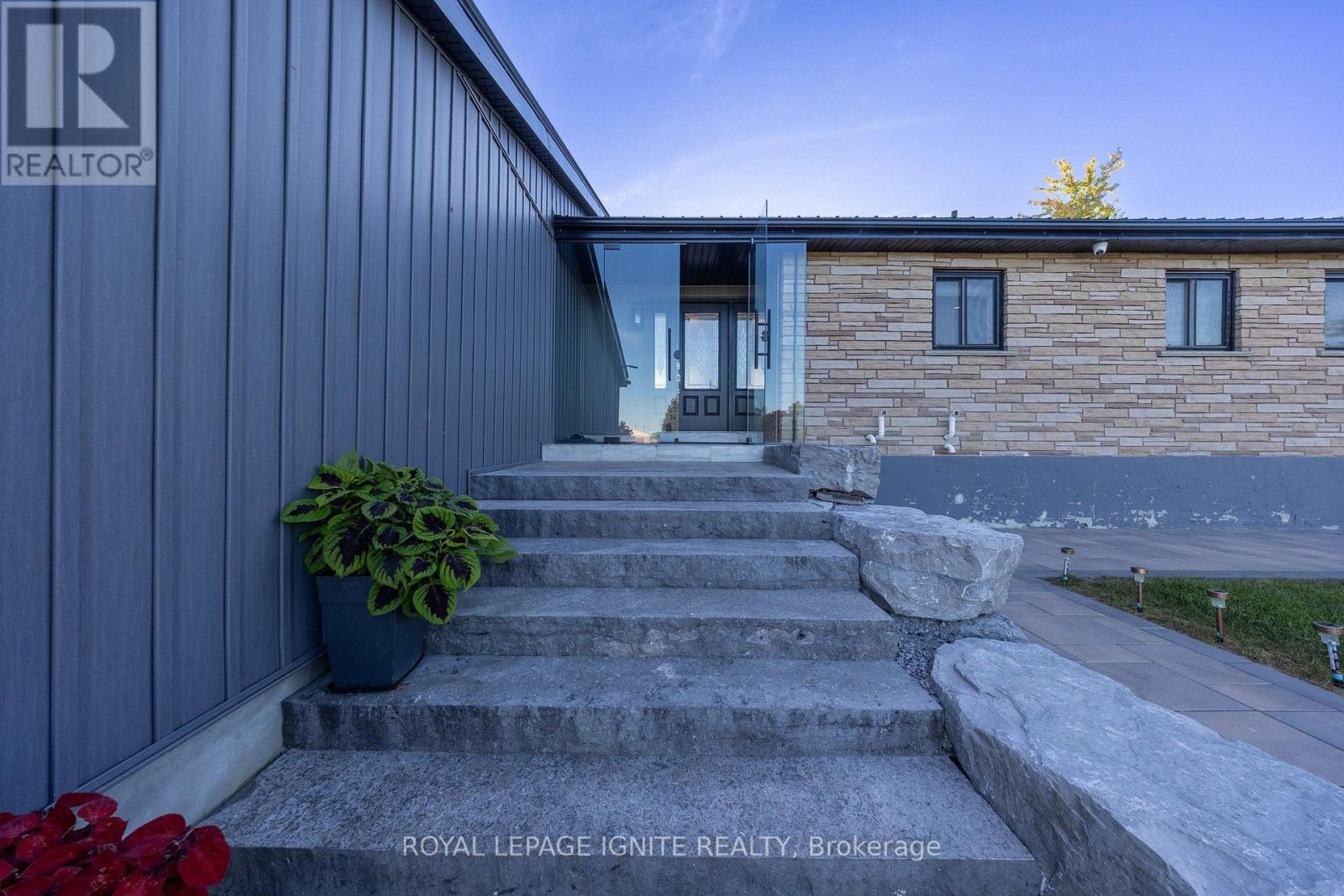 210 Washburn Island Road Property Photo 19