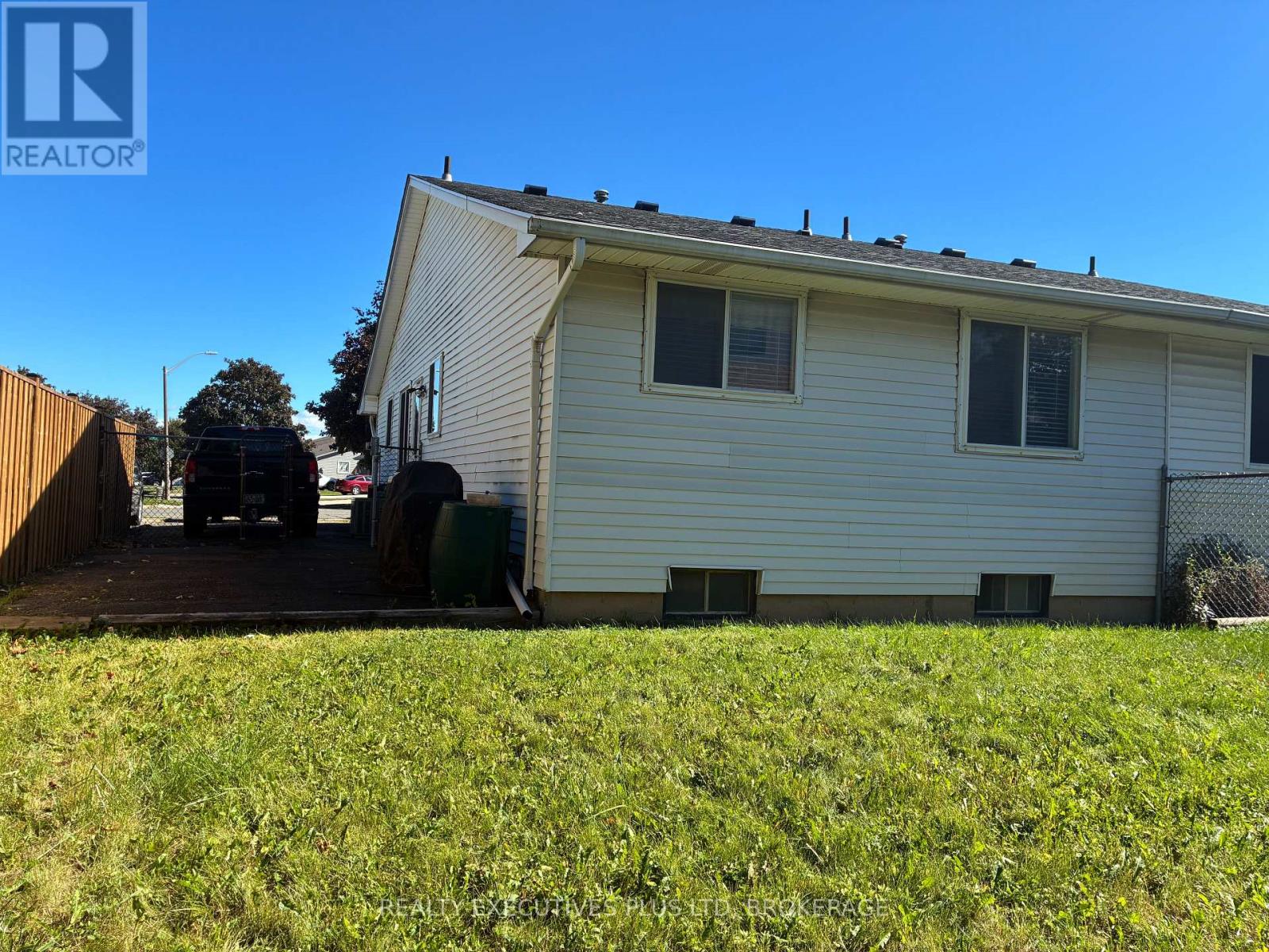 94 Carriage Road Property Photo 21