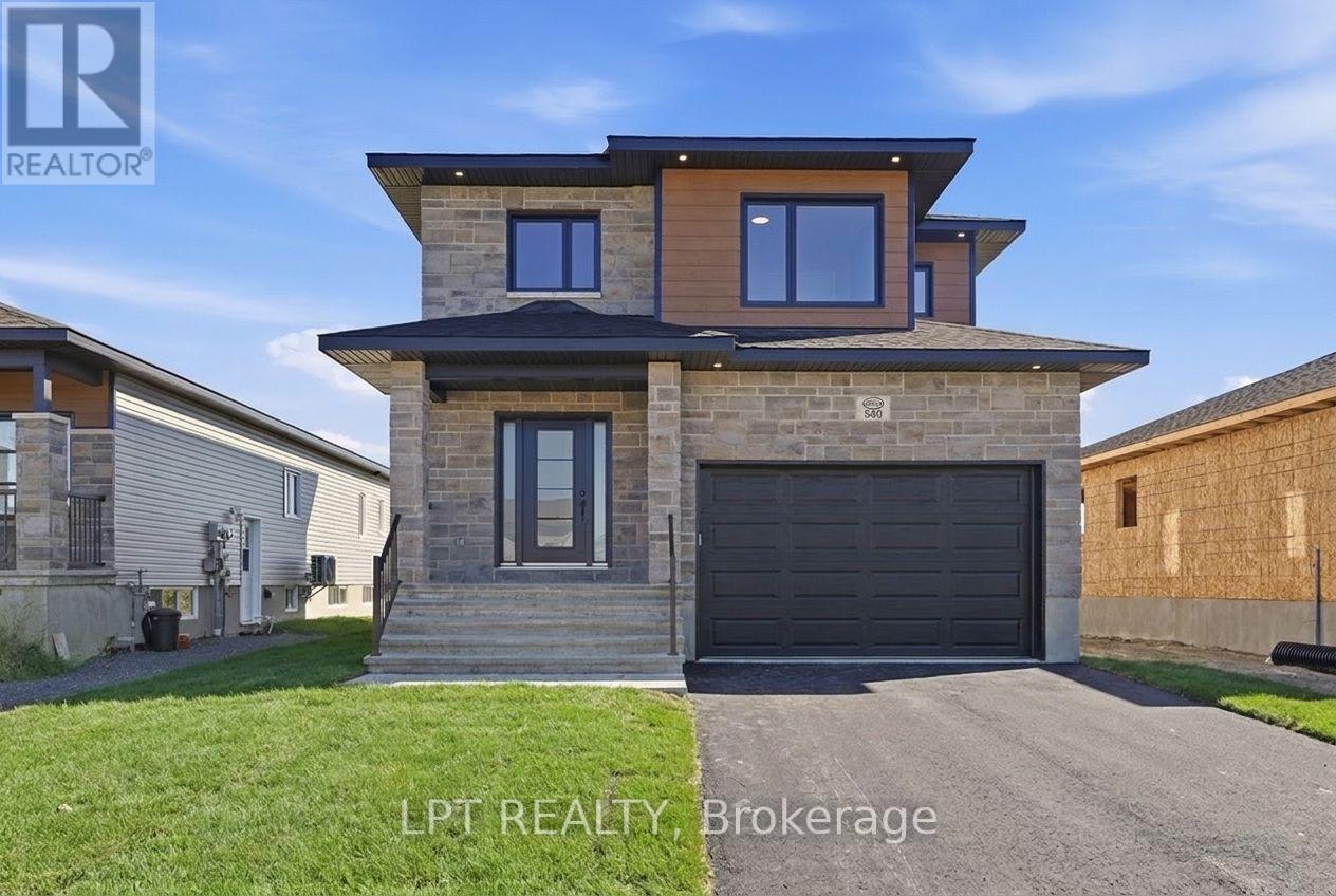 72 Chateauguay Street Property Photo 1