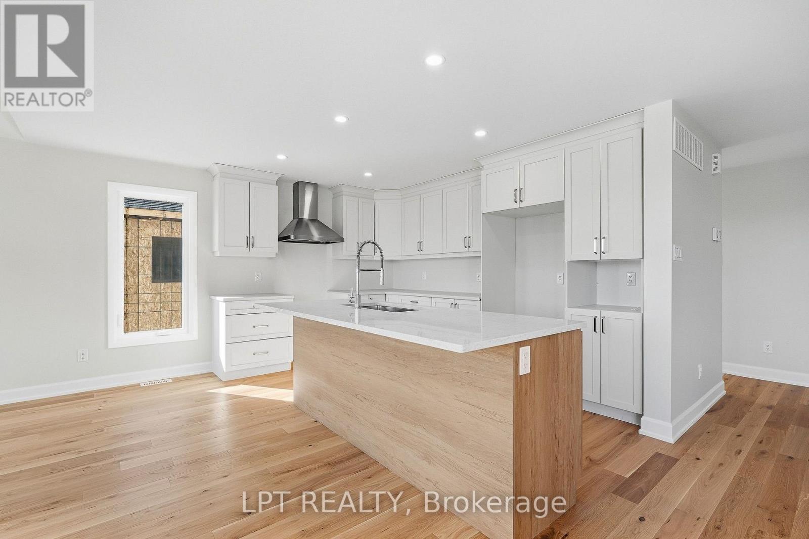 72 Chateauguay Street Property Photo 10
