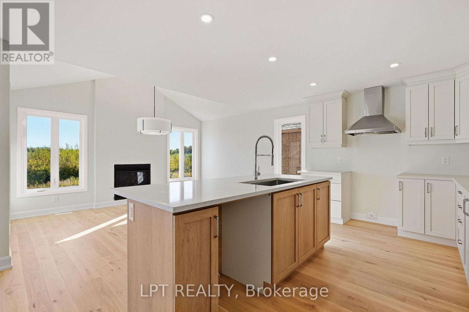 72 Chateauguay Street Property Photo 12