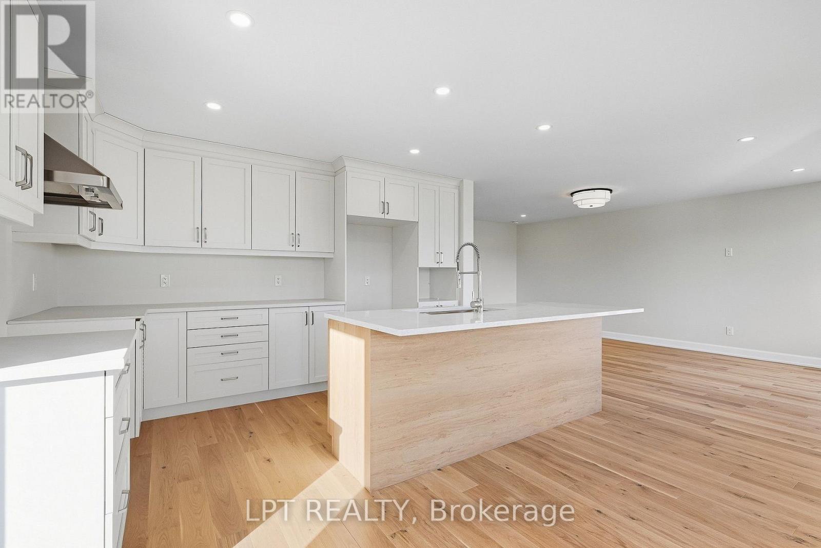 72 Chateauguay Street Property Photo 13