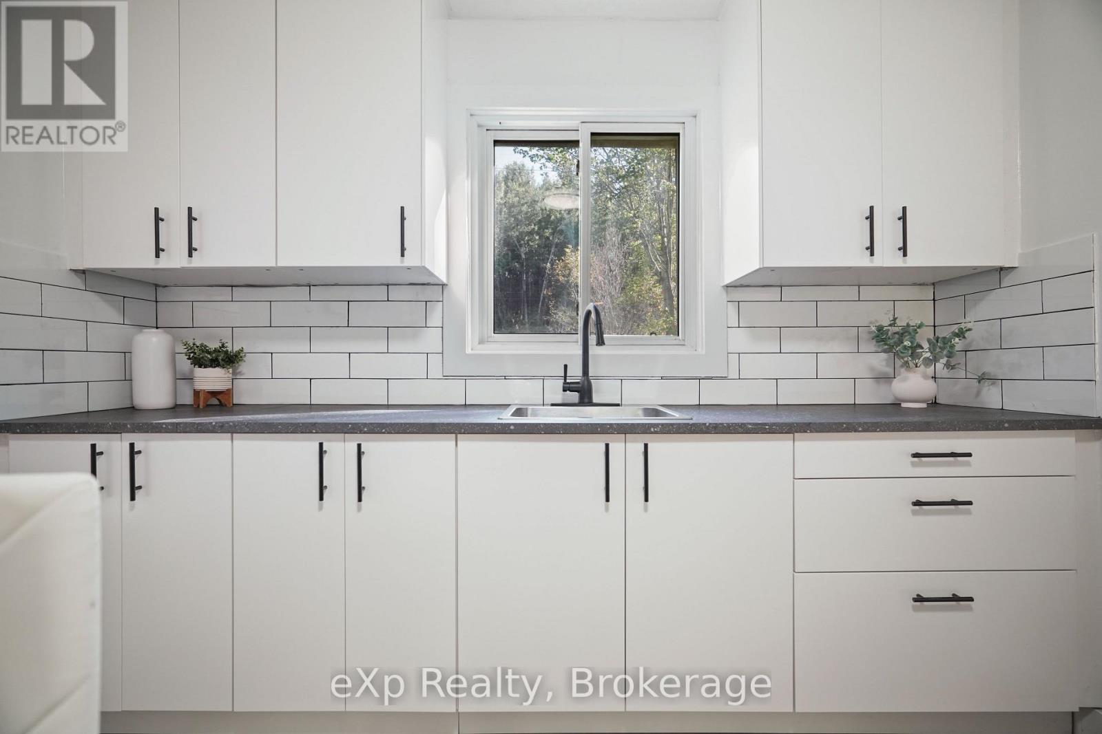 5700 17 Highway Property Photo 20