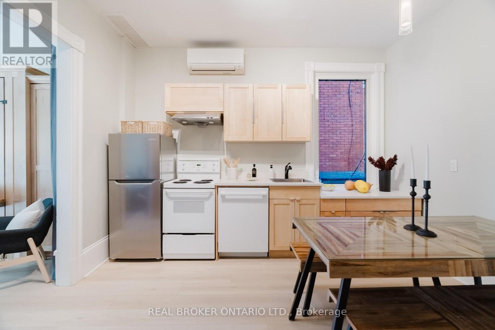 33 Argyle Avenue Property Photo 3
