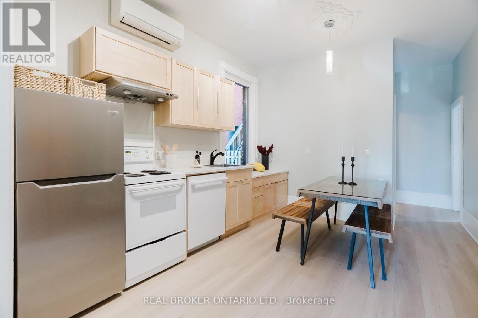 33 Argyle Avenue Property Photo 4