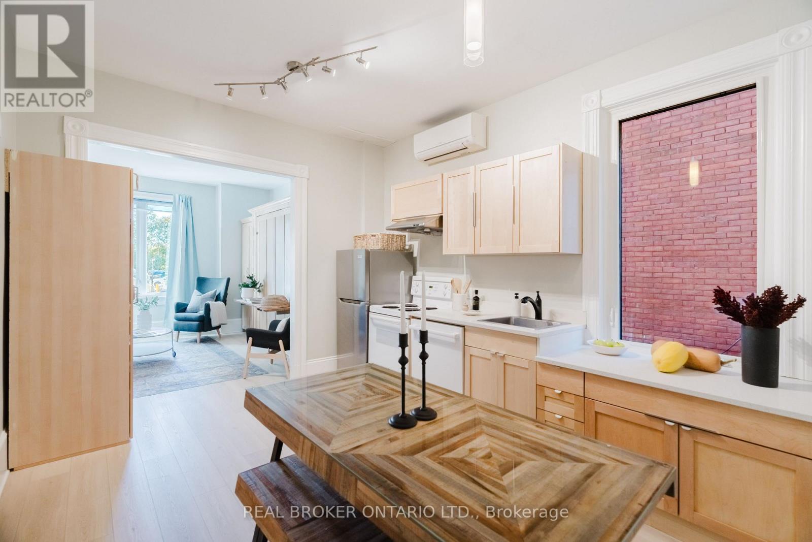 33 Argyle Avenue Property Photo 5