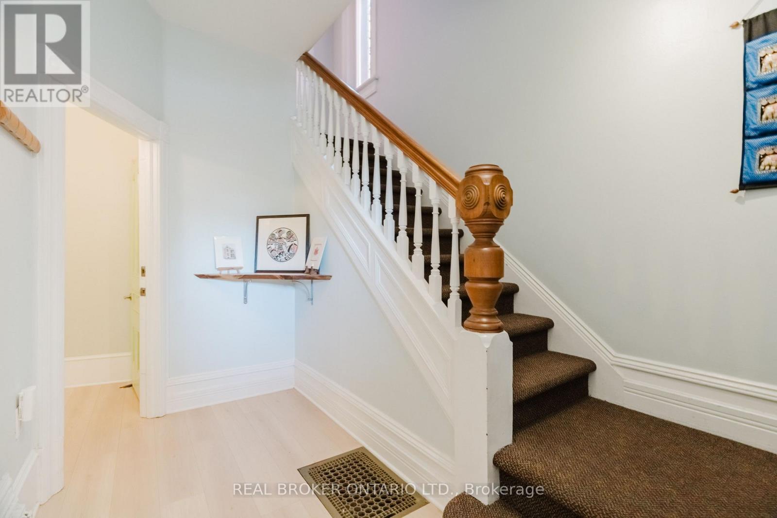 33 Argyle Avenue Property Photo 11