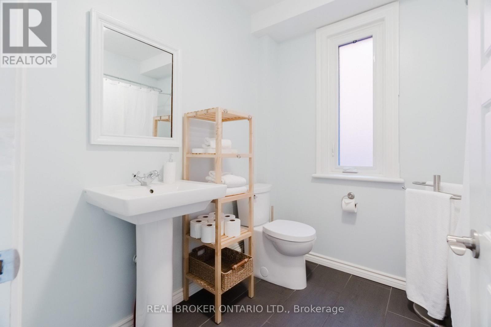 33 Argyle Avenue Property Photo 20