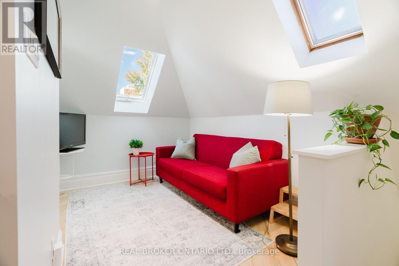 33 Argyle Avenue Property Photo 28