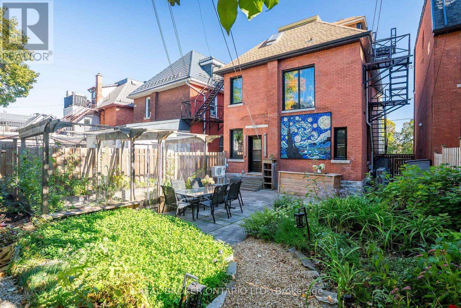 33 Argyle Avenue Property Photo 49